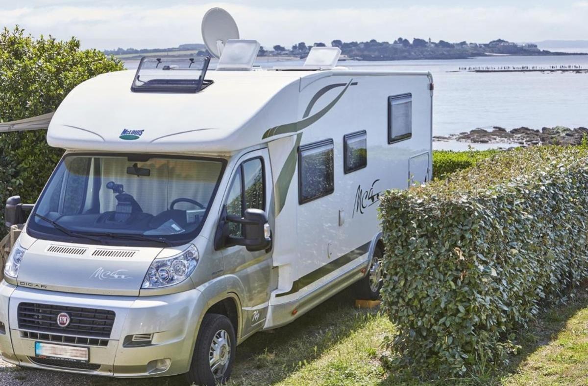 Aire De Camping Car, Caravane, Tente Emplacement Nu Avec Electricite Petit Camping Otel Plestin-les-Grèves Dış mekan fotoğraf